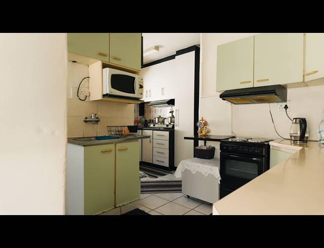 3 BEDROOM FREEHOLD FOR SALE IN MONTFORD